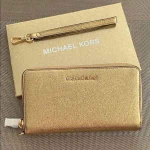Michael Kors Gold Large Flat PhoneCase LEATHER NEW